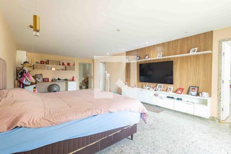 Casa de condomínio à venda com 450m², 5 quartos e 4 vagasSuíte 2