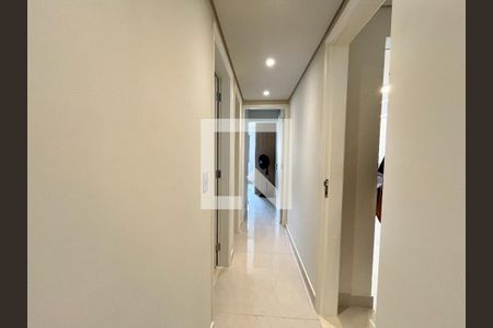Corredor de apartamento para alugar com 3 quartos, 98m² em Bosque da Saúde, São Paulo