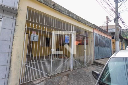 Casa para alugar com 114m², 2 quartos e 2 vagas Casa para alugar com 114m², 2 quartos e 2 vagasFachada