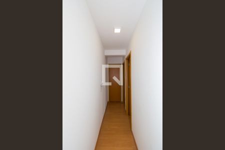 Corredor de apartamento para alugar com 2 quartos, 47m² em Jardim Nove de Julho, São Paulo