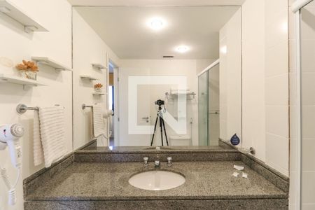 Studio para alugar com 28m², 1 quarto e 1 vaga Studio para alugar com 28m², 1 quarto e 1 vagaBanheiro