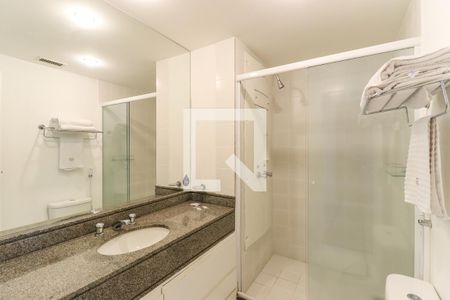 Studio para alugar com 28m², 1 quarto e 1 vaga Studio para alugar com 28m², 1 quarto e 1 vagaBanheiro