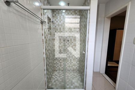Banheiro de apartamento à venda com 2 quartos, 58m² em Catete, Rio de Janeiro