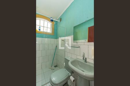 Casa para alugar com 305m², 6 quartos e 4 vagasBanheiro 1