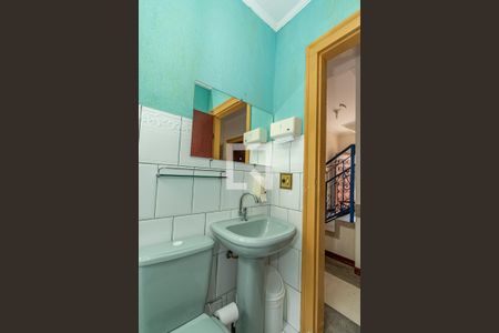 Casa para alugar com 305m², 6 quartos e 4 vagasBanheiro 1