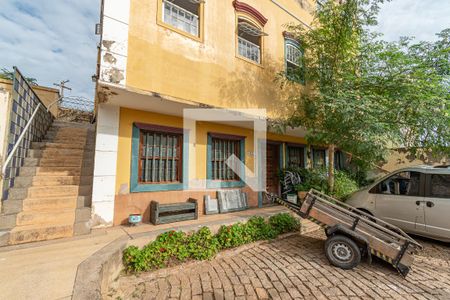 Casa para alugar com 305m², 6 quartos e 4 vagasQuintal