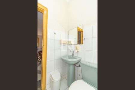 Casa para alugar com 305m², 6 quartos e 4 vagasBanheiro 2