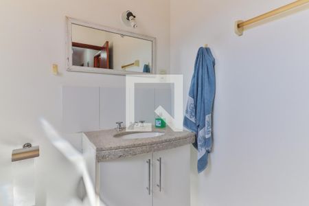 Casa à venda com 212m², 6 quartos e 2 vagasBanheiro Social