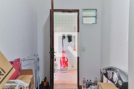 Casa à venda com 212m², 6 quartos e 2 vagasQuarto 6 Serviço