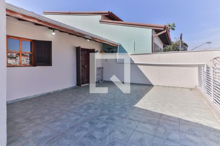 Casa à venda com 212m², 6 quartos e 2 vagasVaranda entre Quartos