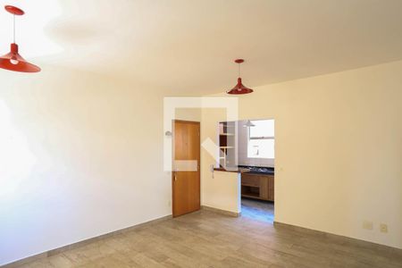 Sala  de apartamento para alugar com 1 quarto, 90m² em Santa Tereza, Belo Horizonte