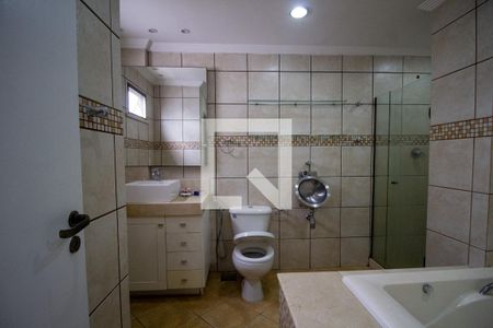 Apartamento à venda com 250m², 3 quartos e 2 vagasBanheiro da Suíte 1