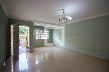 Sala de casa à venda com 2 quartos, 250m² em Vila Curuçá, São Paulo