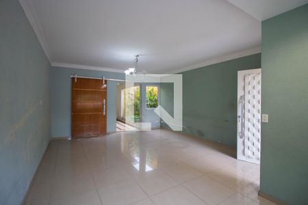 Sala de casa à venda com 2 quartos, 250m² em Vila Curuçá, São Paulo