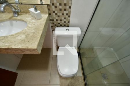 Casa à venda com 240m², 4 quartos e 1 vagaBanheiro