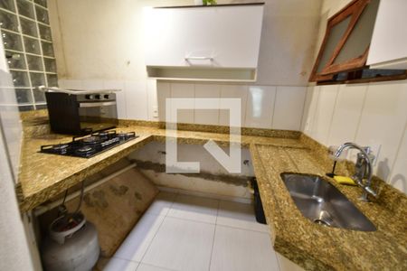 Casa à venda com 240m², 4 quartos e 1 vagaCozinha 2