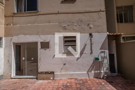 Apartamento para alugar com 70m², 3 quartos e sem vagaCobertura térrea