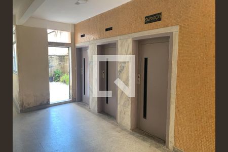 Apartamento para alugar com 70m², 3 quartos e sem vagaElevadores