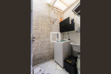 Casa de condomínio à venda com 91m², 3 quartos e 1 vagaÁrea de Serviço