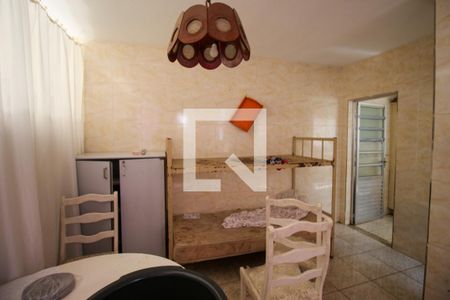 Casa à venda com 250m², 2 quartos e 2 vagasÁrea de Serviço