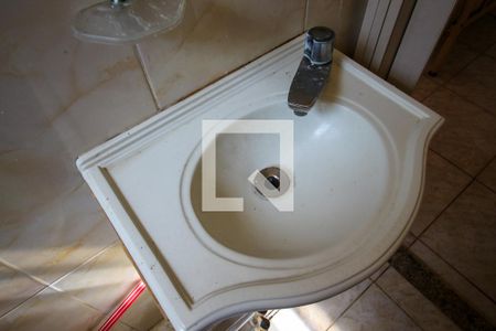 Casa à venda com 250m², 2 quartos e 2 vagasBanheiro