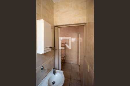 Casa à venda com 250m², 2 quartos e 2 vagasBanheiro