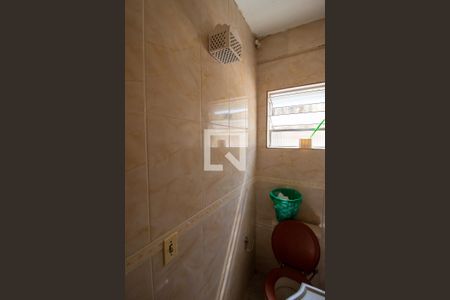 Casa à venda com 250m², 2 quartos e 2 vagasBanheiro