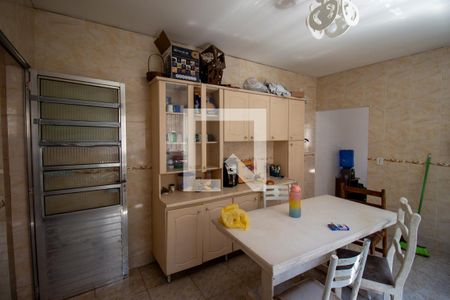 Casa à venda com 250m², 2 quartos e 2 vagasCozinha