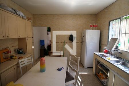 Casa à venda com 250m², 2 quartos e 2 vagasCozinha
