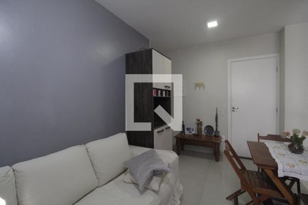Sala de apartamento para alugar com 2 quartos, 42m² em Gardênia Azul, Rio de Janeiro