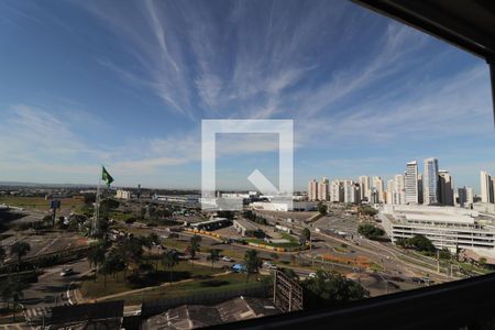 Vista da Sacada de apartamento para alugar com 3 quartos, 90m² em Jardim Goiás, Goiânia