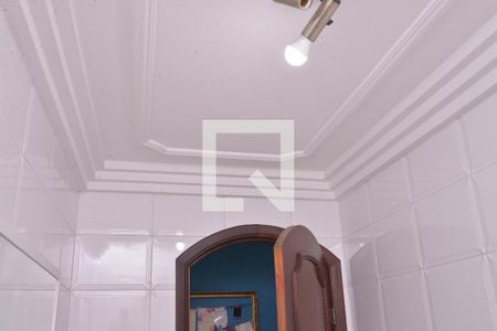 Casa à venda com 176m², 3 quartos e 2 vagasBanheiro 4