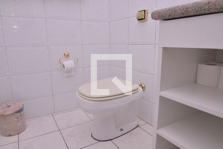 Casa à venda com 176m², 3 quartos e 2 vagasBanheiro 4