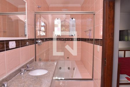 Casa à venda com 176m², 3 quartos e 2 vagasBanheiro 3