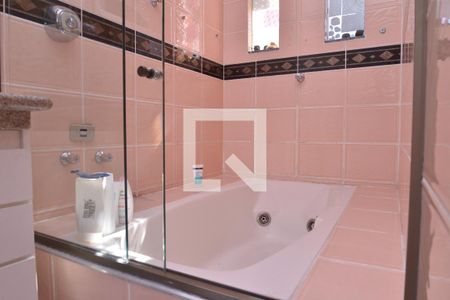 Casa à venda com 176m², 3 quartos e 2 vagasBanheiro 3