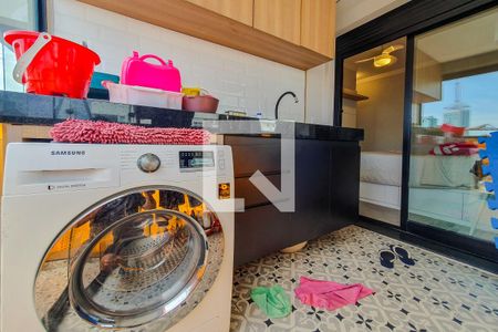 Apartamento à venda com 77m², 2 quartos e 2 vagasVaranda 2 A serviço