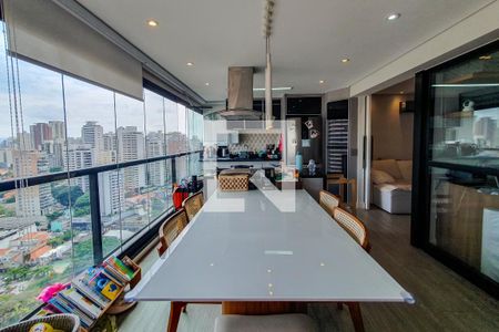 Apartamento à venda com 77m², 2 quartos e 2 vagasVaranda Cozinha