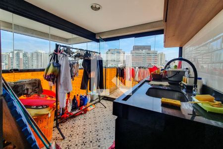 Apartamento à venda com 77m², 2 quartos e 2 vagasVaranda 2 A serviço