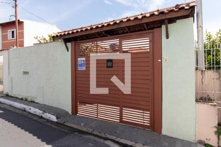 Casa à venda com 155m², 2 quartos e 2 vagas Casa à venda com 155m², 2 quartos e 2 vagasFachada