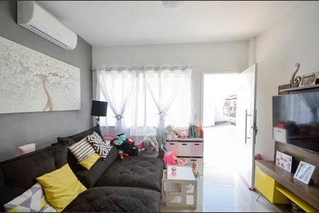 Sala de apartamento à venda com 2 quartos, 69m² em São Francisco Xavier, Rio de Janeiro