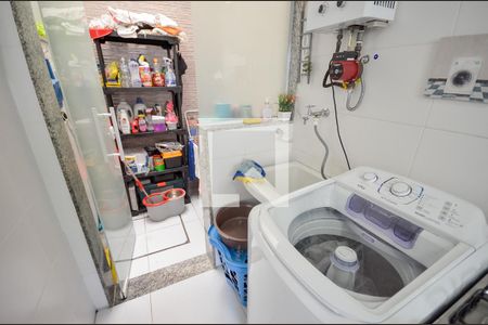 Apartamento à venda com 69m², 2 quartos e 1 vagaÁrea de Serviço