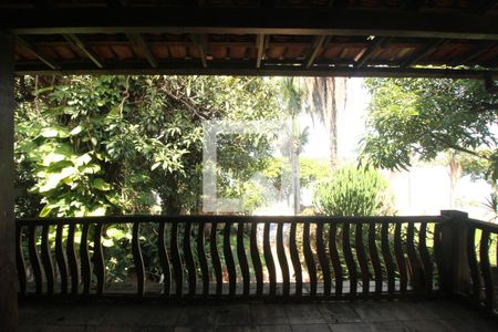 Casa à venda com 292m², 4 quartos e 6 vagasVaranda