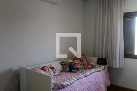 Casa à venda com 256m², 4 quartos e 3 vagas Casa à venda com 256m², 4 quartos e 3 vagasQuarto 2