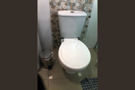 Casa à venda com 256m², 4 quartos e 3 vagas Casa à venda com 256m², 4 quartos e 3 vagasBanheiro 3