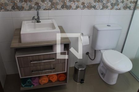 Casa à venda com 256m², 4 quartos e 3 vagas Casa à venda com 256m², 4 quartos e 3 vagasBanheiro