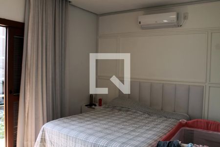 Casa à venda com 256m², 4 quartos e 3 vagas Casa à venda com 256m², 4 quartos e 3 vagasQuarto 1