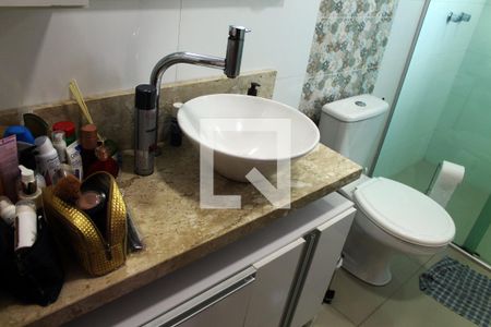 Casa à venda com 256m², 4 quartos e 3 vagas Casa à venda com 256m², 4 quartos e 3 vagasBanheiro 3