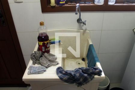 Casa à venda com 256m², 4 quartos e 3 vagas Casa à venda com 256m², 4 quartos e 3 vagasÁrea de Serviço