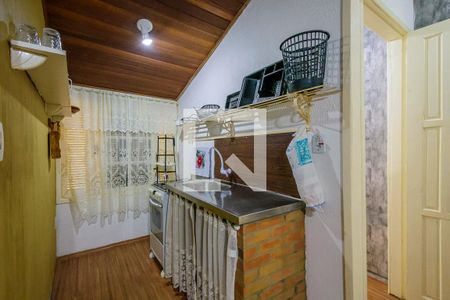 Cozinha de kitnet/studio para alugar com 0 quarto, 28m² em Aberta dos Morros, Porto Alegre