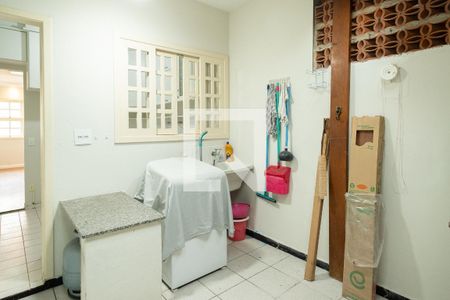 Casa de condomínio à venda com 74m², 2 quartos e 1 vagaÁrea de Serviço e Churrasqueira 